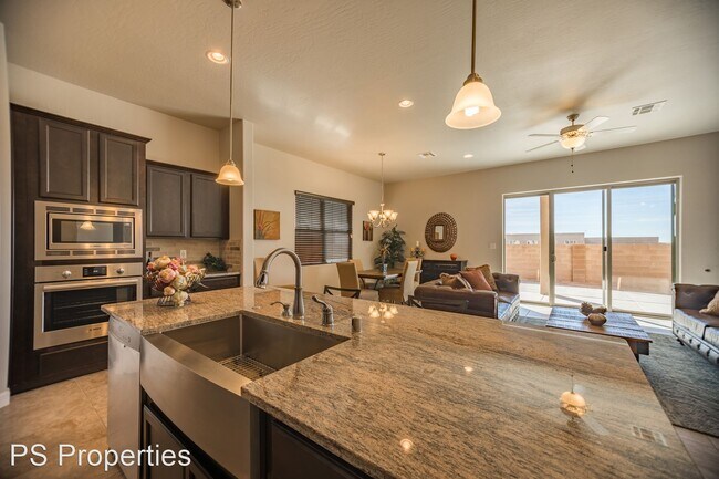 Building Photo - 4 br, 3 bath House - 7204 Valle Jardin Lan...