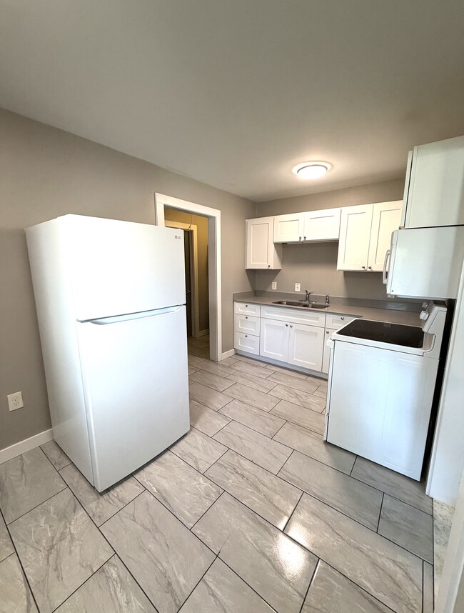 Kitchen - 2248 Areba St