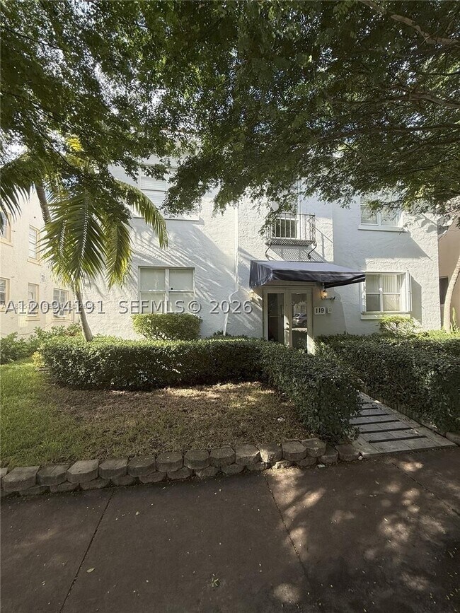 Building Photo - 119 Menores Ave