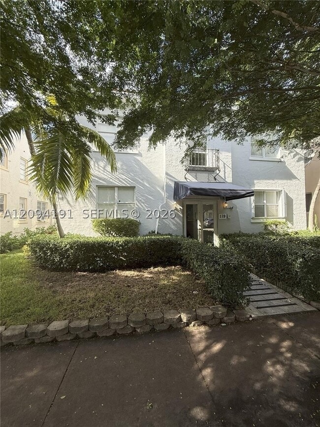 Building Photo - 119 Menores Ave