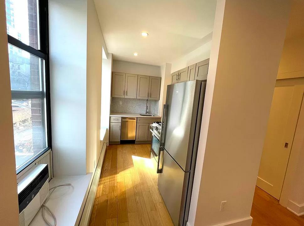 301 W 111th St Unit 3-B, New York, NY 10026 - Room for Rent in New York ...