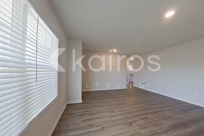 Foto del edificio - 1144 Mission Grass Rd
