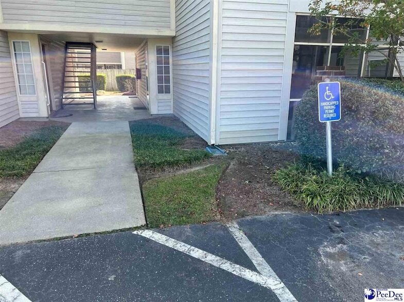 Foto principal - 701 Coventry Ln