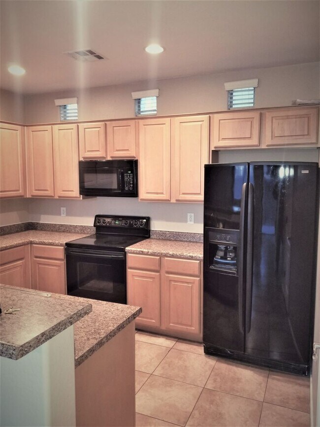 Foto del edificio - Great Gilbert Location, 4 bedrooms 2.75 ba...