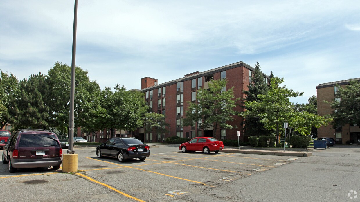 Pickering Place Apartments 1865 Glenanna Rd Pickering, ON