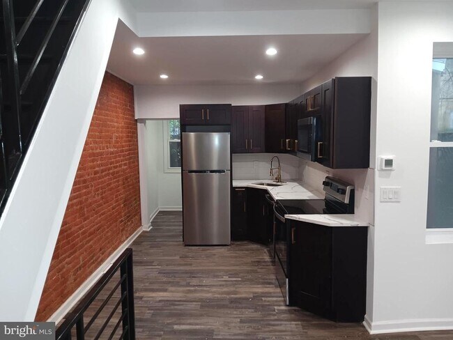 Foto del edificio - 1911 N Lawrence St