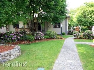 Building Photo - 51 Moraine St
