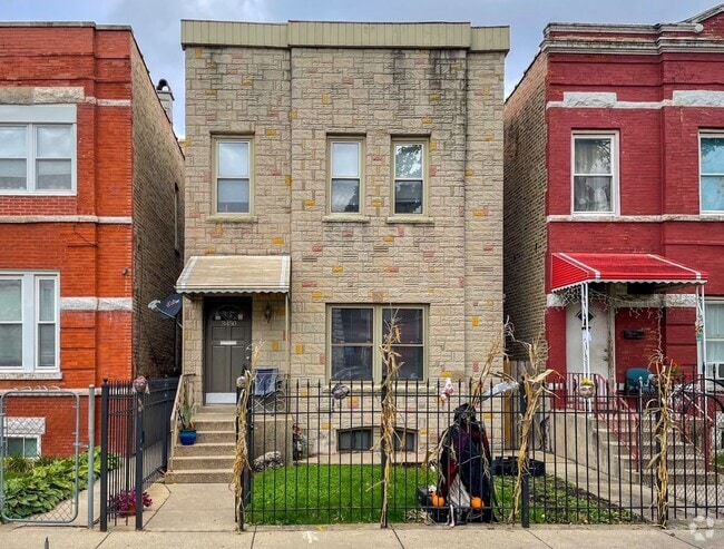 Building Photo - 3450 W Le Moyne St