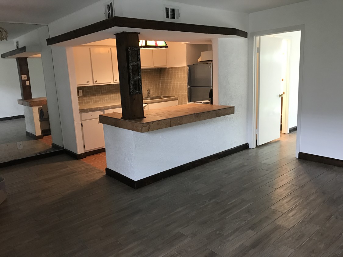 Foto principal - 8933 Gaylord Dr