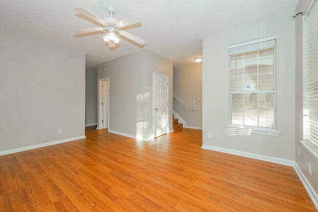 Foto del edificio - 373 Smokewood Wy