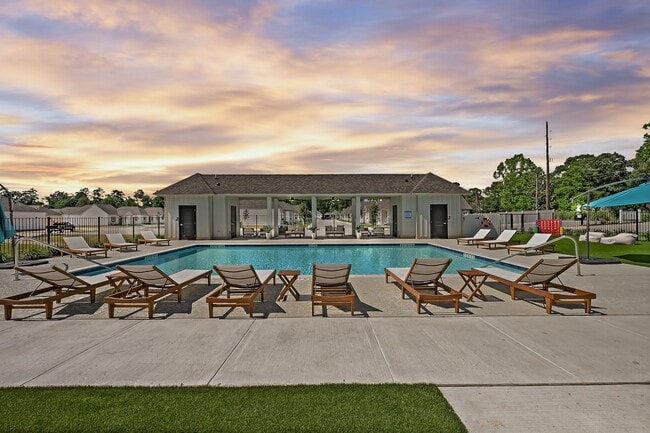 Building Photo - 33455 Buckshot Ln