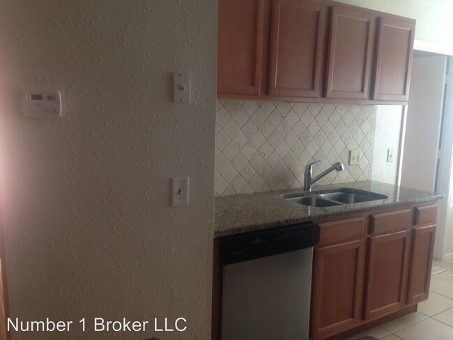 Building Photo - 7628 Sugar Bend Dr