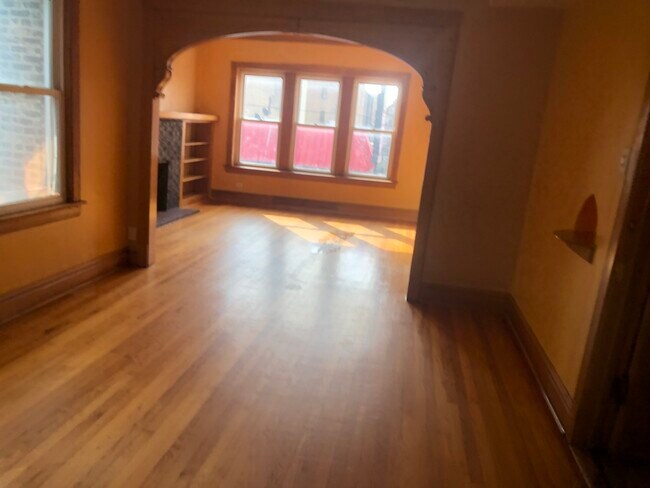 Foto del edificio - 2706 W Cermak Rd