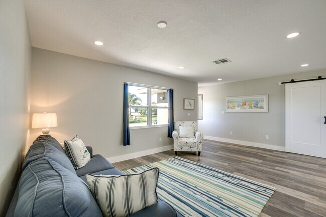 Foto del edificio - 6372 Otis Rd