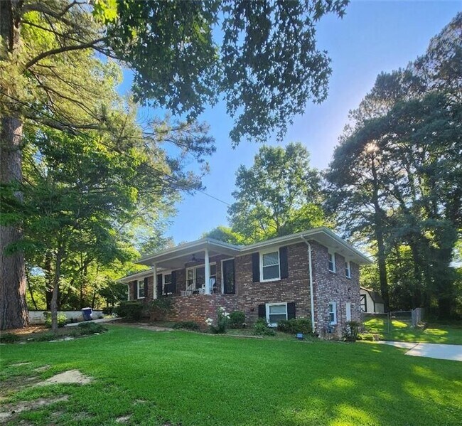 Foto del edificio - 302 Kelso Dr SW