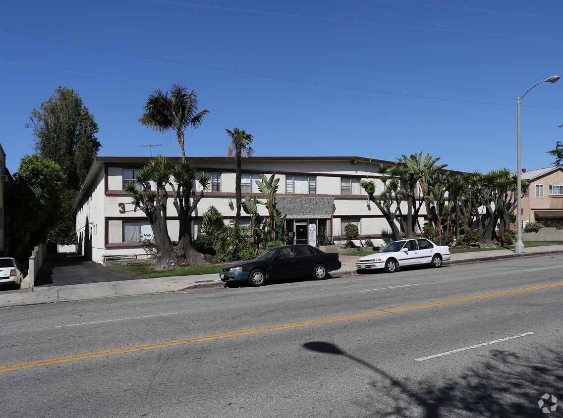 Foto principal - McLaughlin Apartments