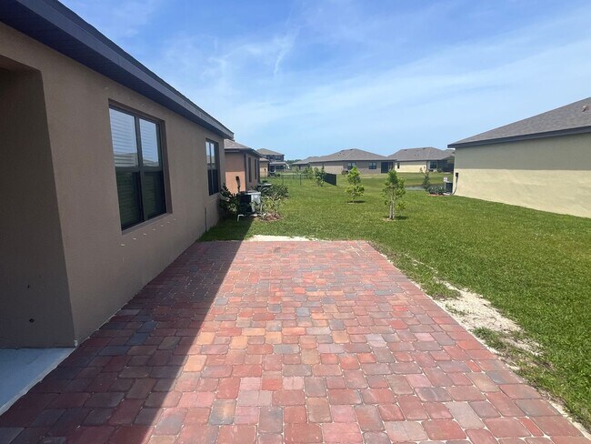 Building Photo - 6714 Topaz Dr
