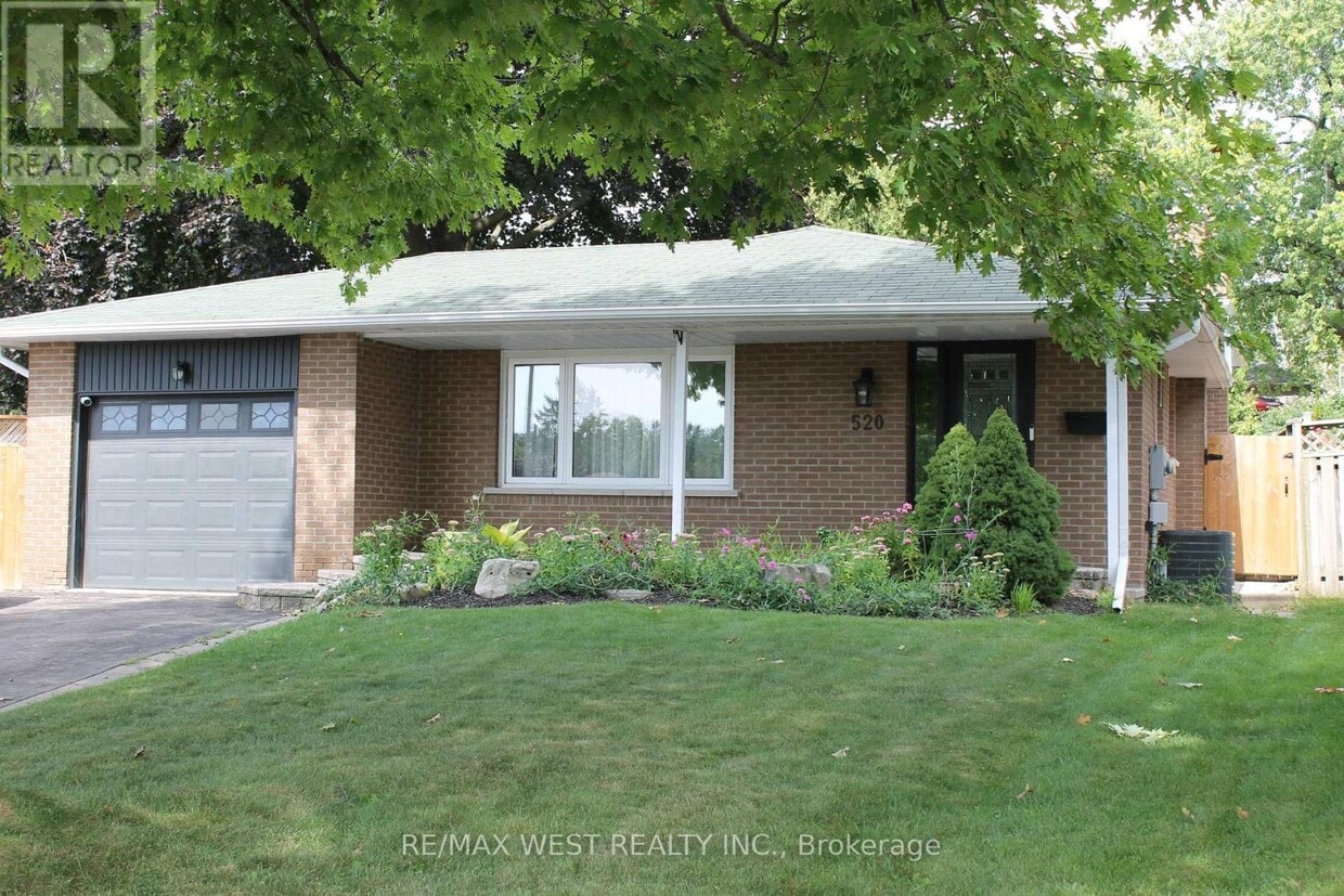 Primary Photo - 520 Dogwood Ave