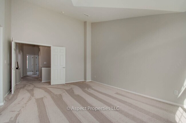 Master bedroom - 8403 Stonybridge Circle