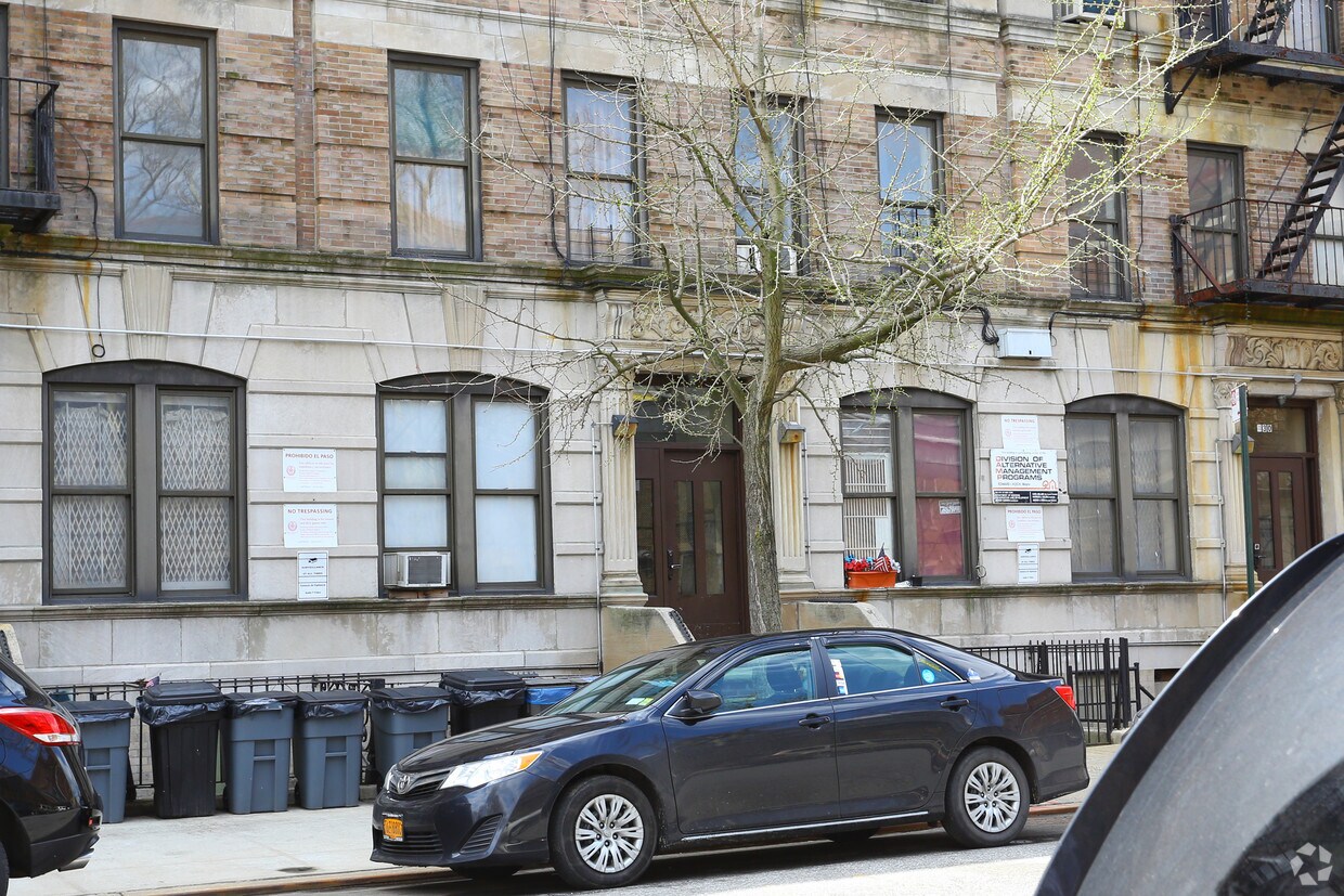 Foto del edificio - 428 W 163rd St