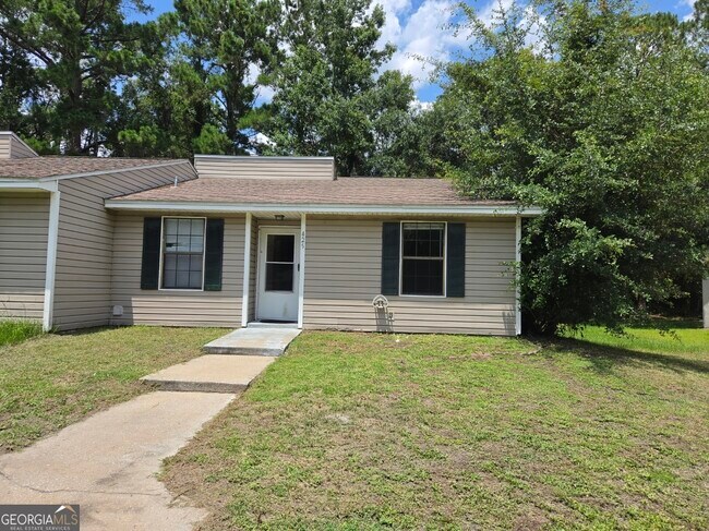 Building Photo - 425 Admiral's Walk Dr