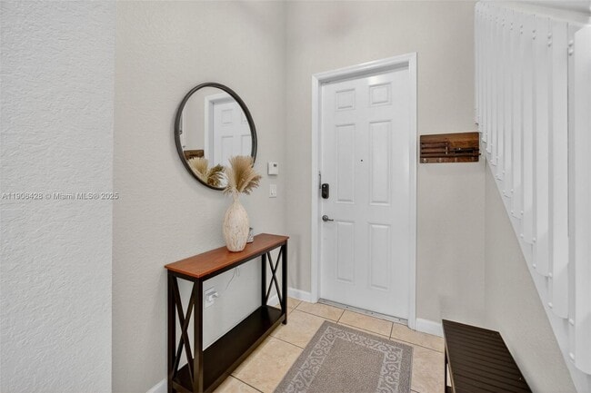 Foto del edificio - 379 NE 25th Terrace