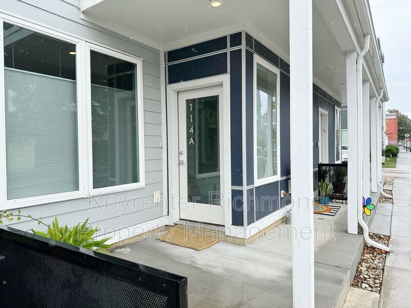 Photo - 114 W 12th St