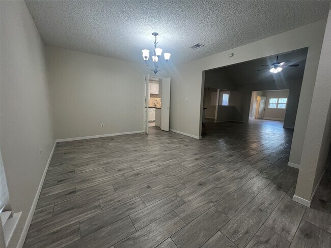 Foto del edificio - 11842 S Fairhollow Ln
