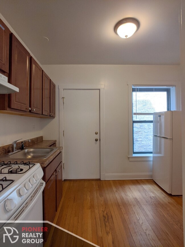 Building Photo - 2648 N Spaulding Ave