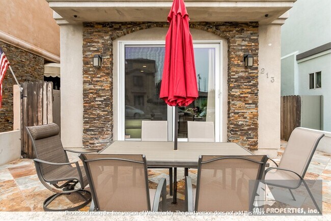 Foto del edificio - Gorgeous, Large downtown Huntington Beach Vacation Rental