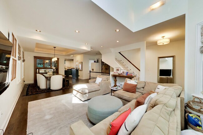 Foto del edificio - 3104 N Southport Ave