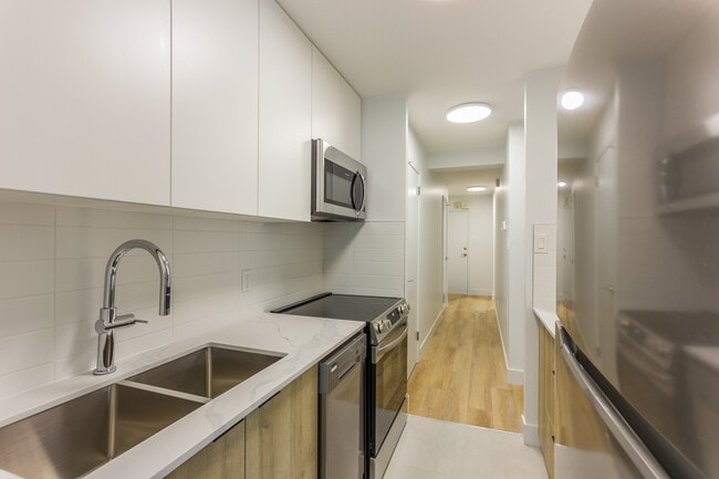 Kitchen - Axis Tower