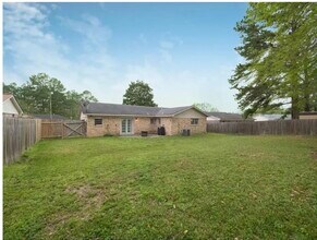 Building Photo - 1838 Woodlawn St
