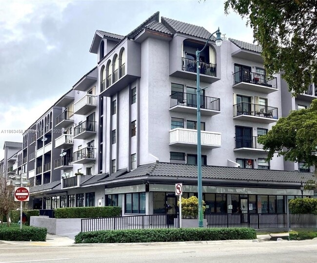 Building Photo - 777 SW 9th Ave