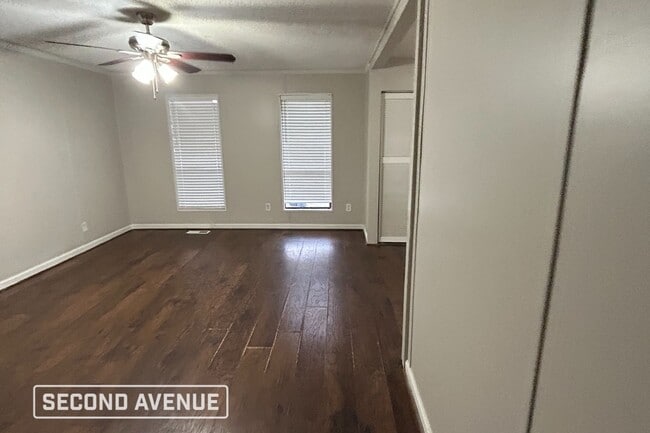 Building Photo - 3051 Apple Valley Ln