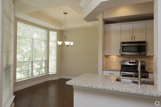 Building Photo - 5998 Memorial Dr