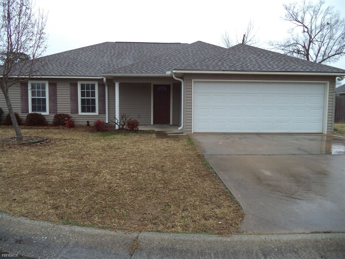 Primary Photo - 3 br, 2 bath House - 126 Wintergreen Ct