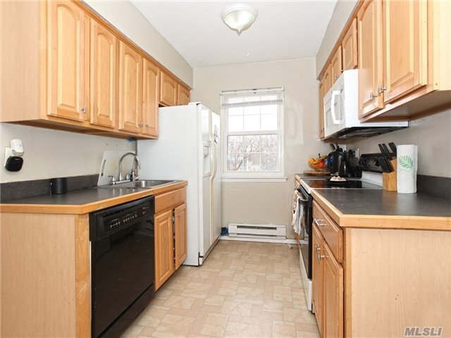 Foto del edificio - 2386 Bedford Ave