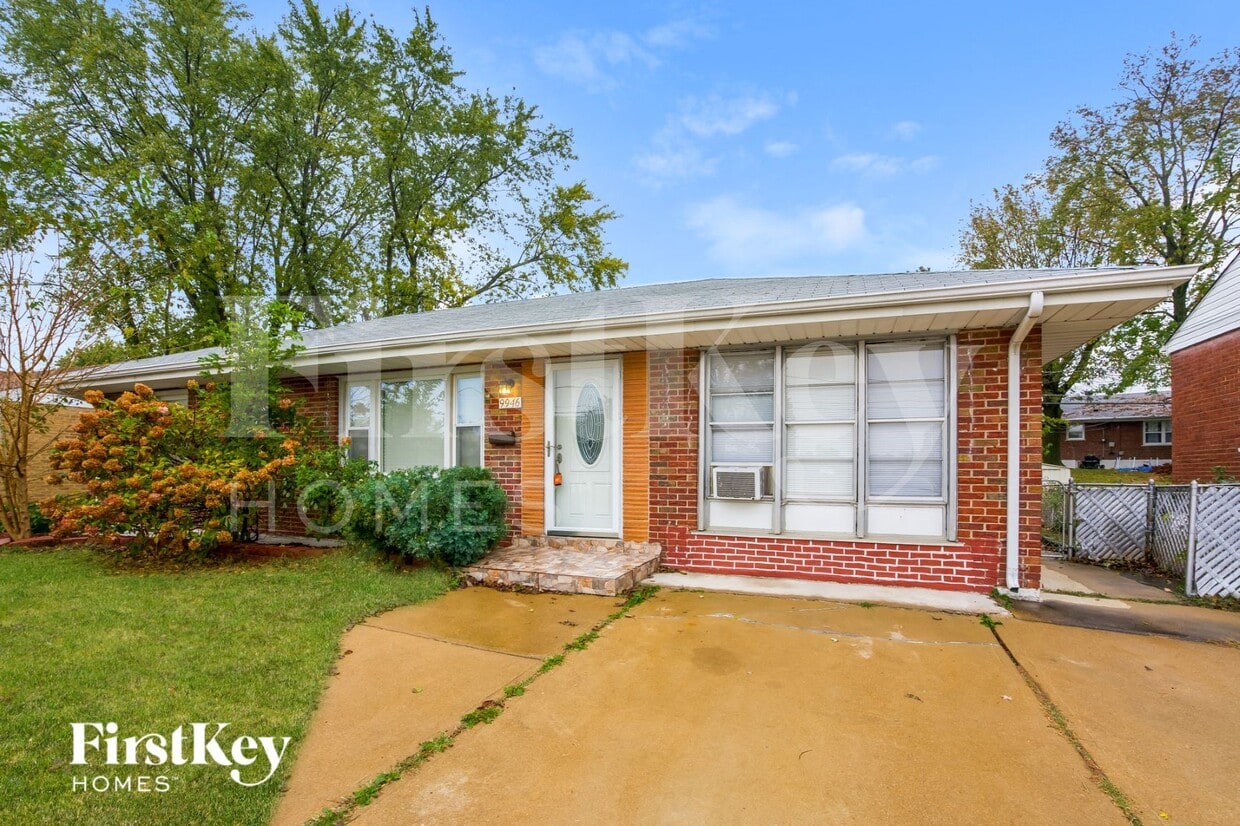 Primary Photo - 9946 MacKenzie Rd