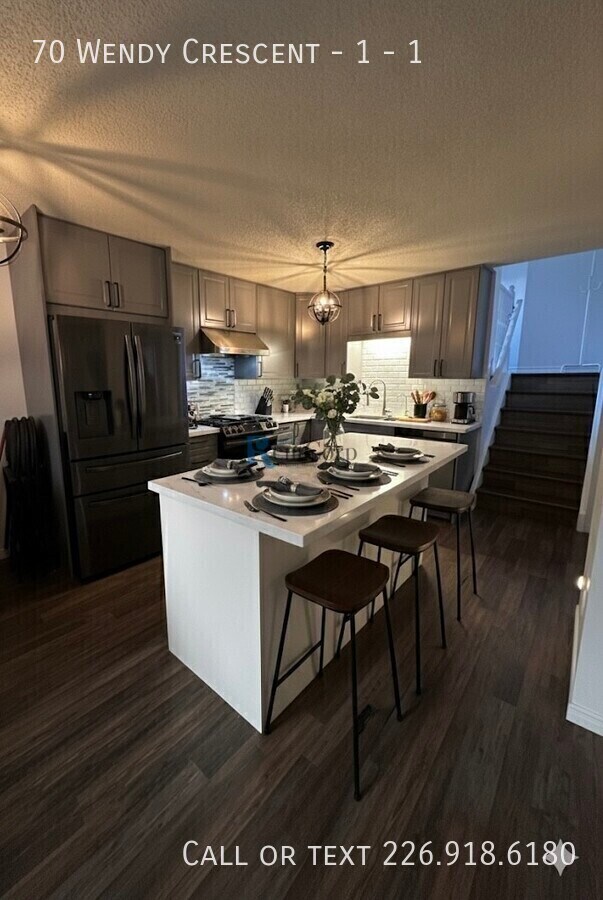 Building Photo - 70 Wendy Crescent