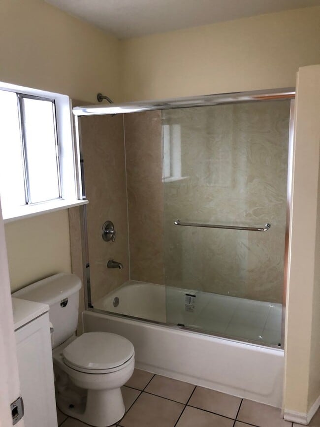 Foto del edificio - COMING SOON: 3 Bedroom 1 Bath House