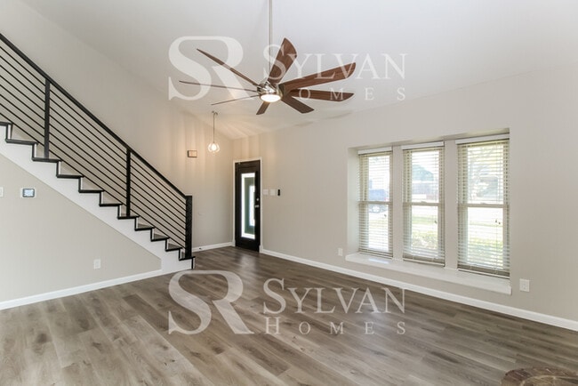 Building Photo - Everything You Need. All Right Here.