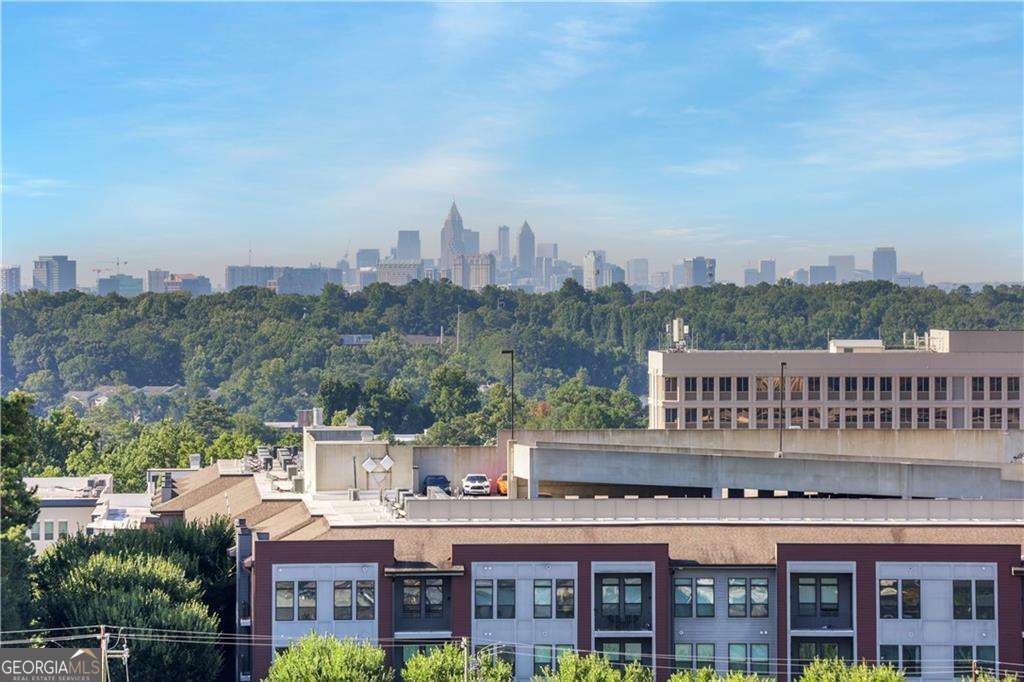 Foto principal - 300 Johnson Ferry Rd