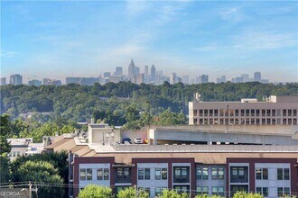 Building Photo - 300 Johnson Ferry Rd