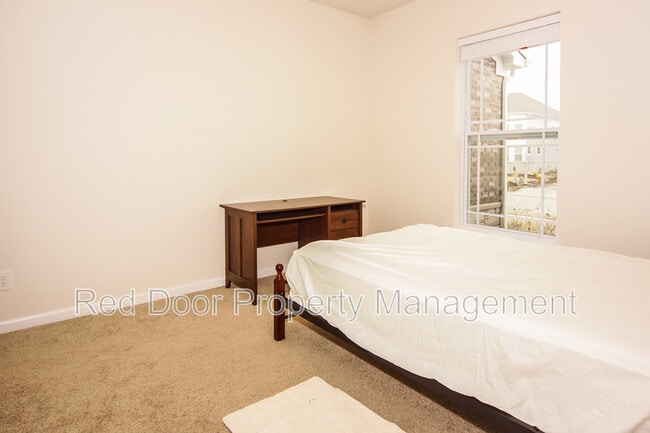 Building Photo - 1635 Nordland Dr