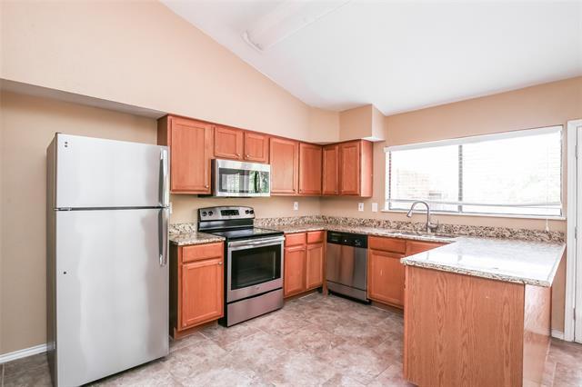 Building Photo - 4921 Freeport Dr
