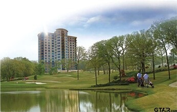Building Photo - 2801 Wexford Dr