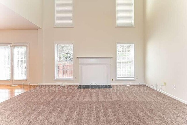 Building Photo - 868 Brampton Way