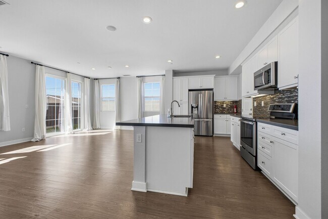 Building Photo - Glendora