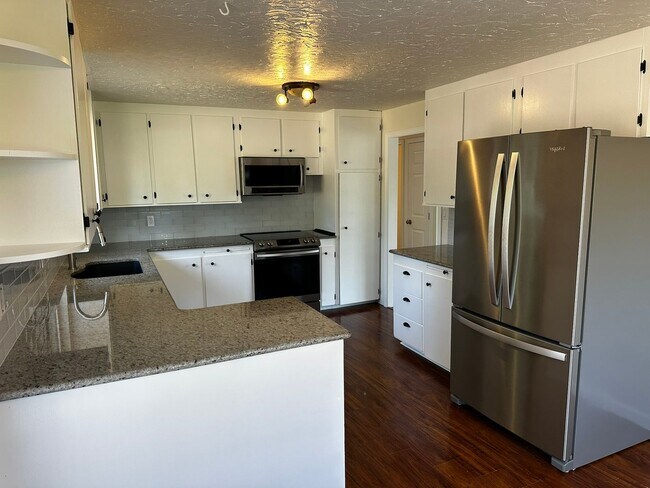 Building Photo - 3Bd/1.5Ba Renton House
